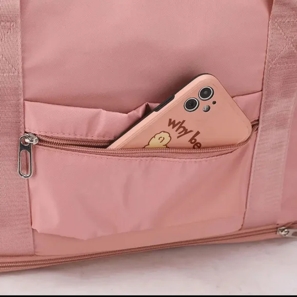 Large Capacity Storage Travel Bag. $15 each - Picture 6 of 13